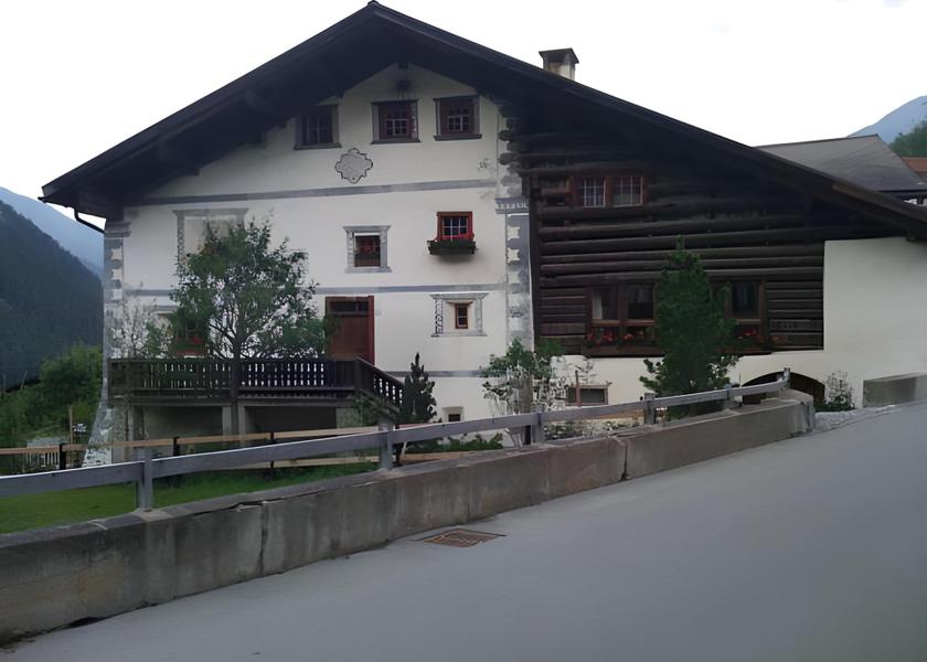 Graubünden Berguen Exterior view