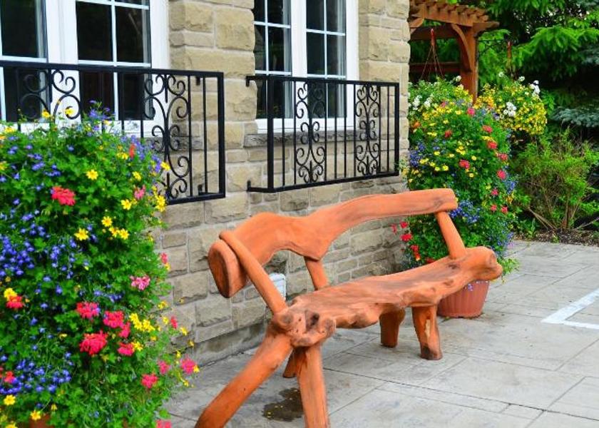 Ontario Niagara-on-the-Lake Facilities