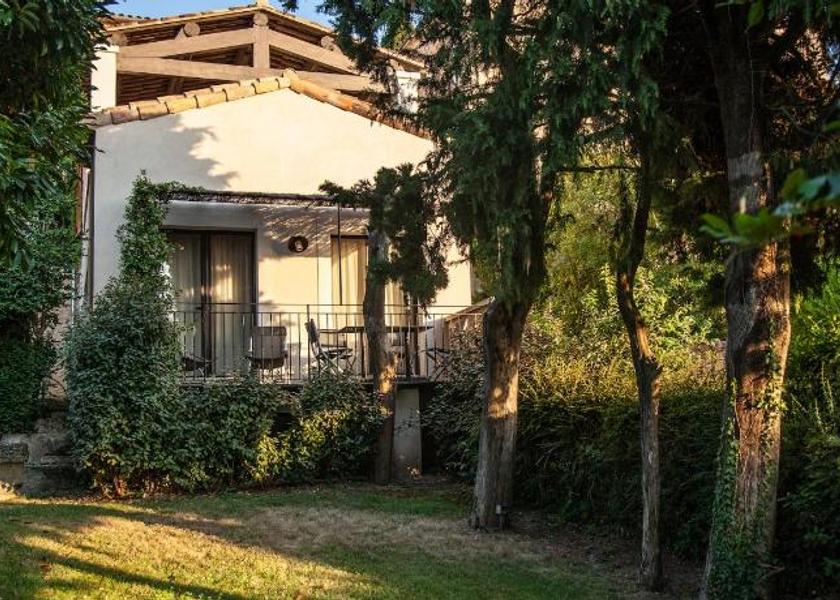 Provence-Alpes-Côte d'Azur Bonnieux Exterior view