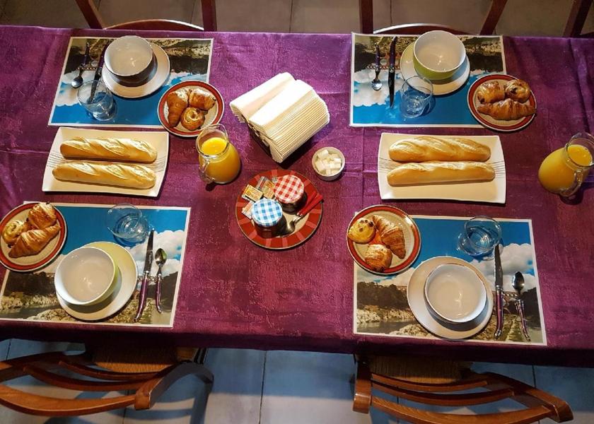 Occitanie Remoulins Food and beverages