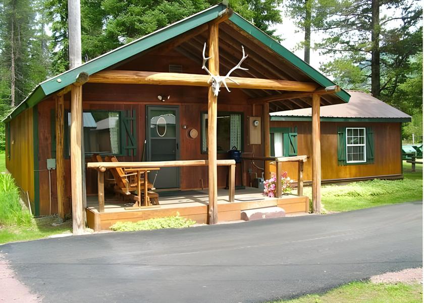 Montana Essex Exterior view