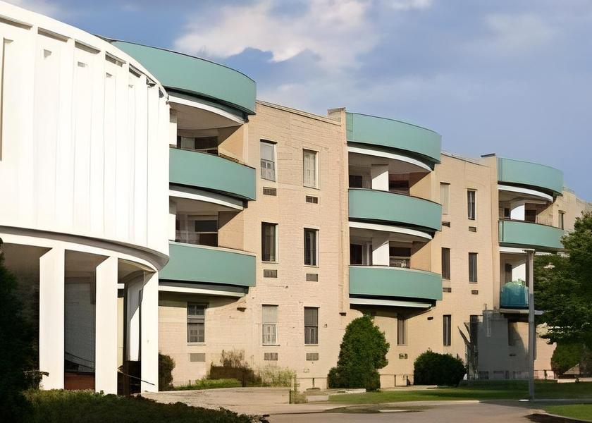 Ontario London Exterior view