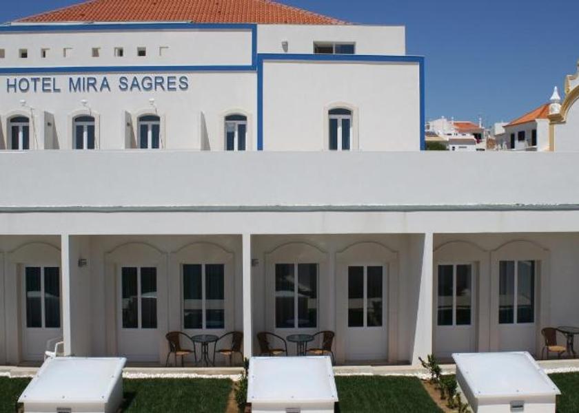 Faro Vila do Bispo Entrance