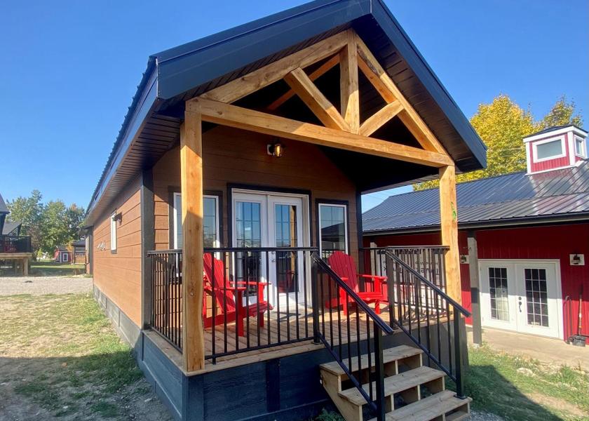 Alberta Pincher Creek Hotel Exterior