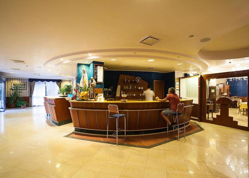 Bar/lounge