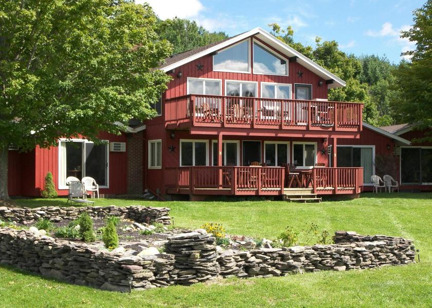 Vermont Manchester Center Exterior view