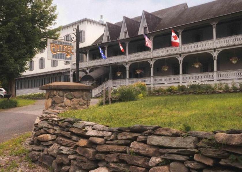 Quebec Lac-Brome Exterior view