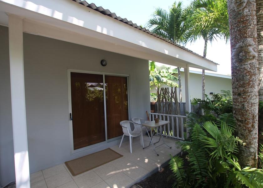  Mahé Island Front of property