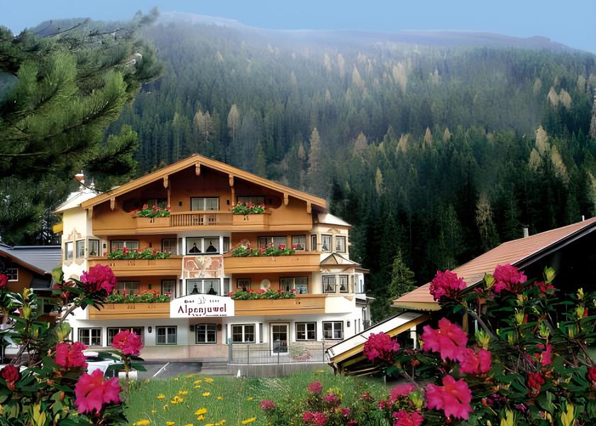 Tyrol Tux Exterior view