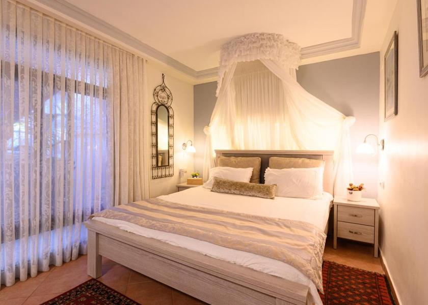 Northern Rosh Pinna Suite