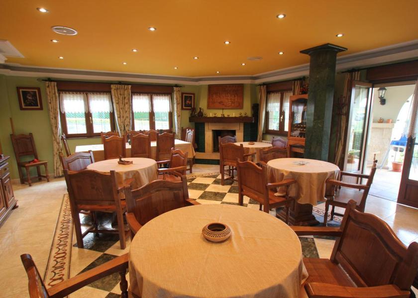 Cantabria Santillana del Mar Shared lounge/TV area
