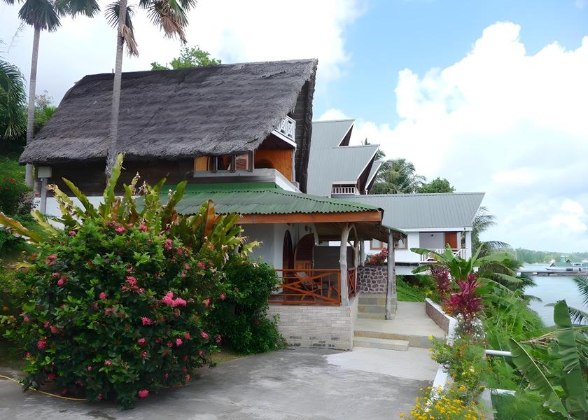  Praslin Island 