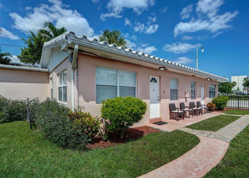 Florida Lauderdale-by-the-Sea Exterior view