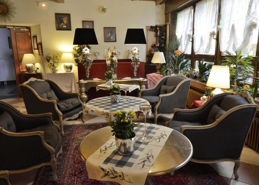 Grand Est Saverne Bar/lounge
