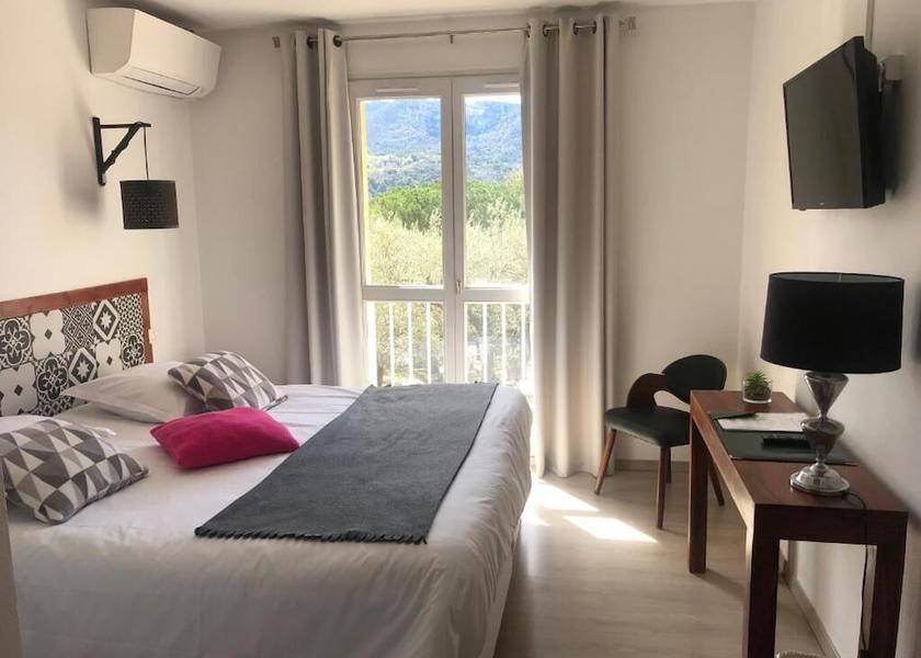Auvergne-Rhône-Alpes Nyons Room