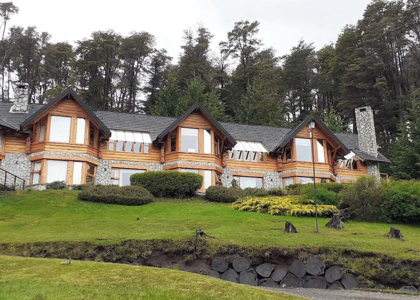 Neuquén Villa La Angostura Front of property