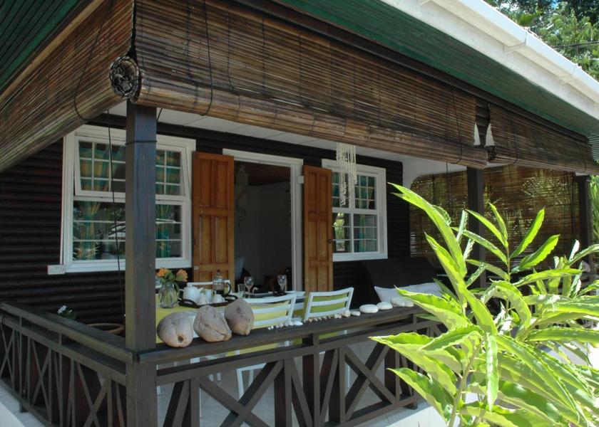  Mahé Island Hotel Exterior