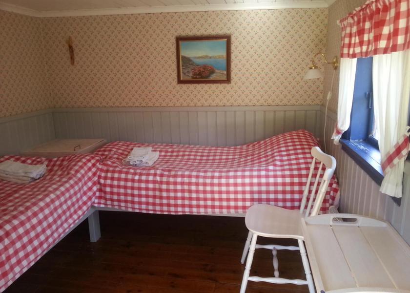 Dalarna County Tallberg Cottage with Shared Bathroom