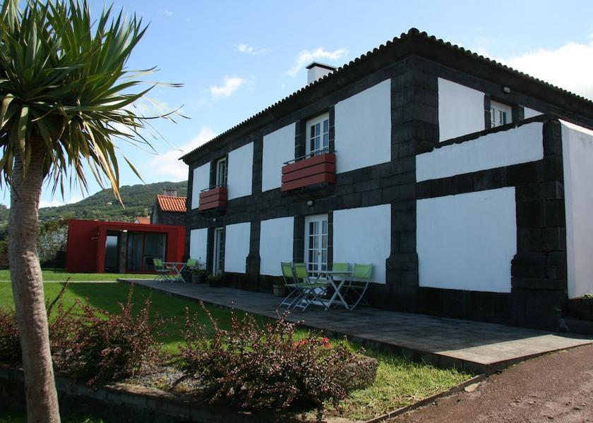 Azores Sao Roque do Pico Front of property