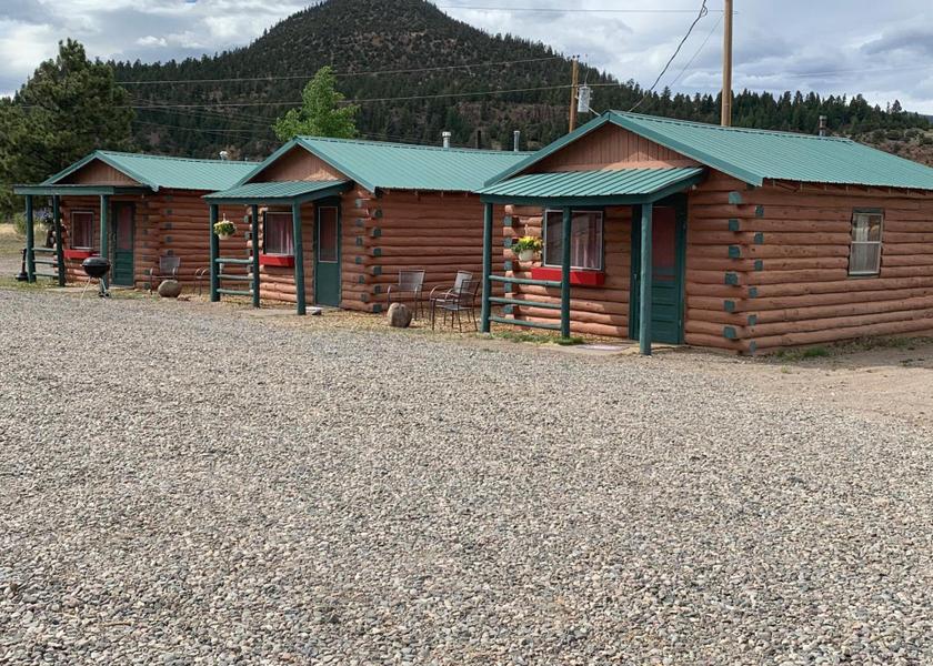 Colorado South Fork Hotel Exterior