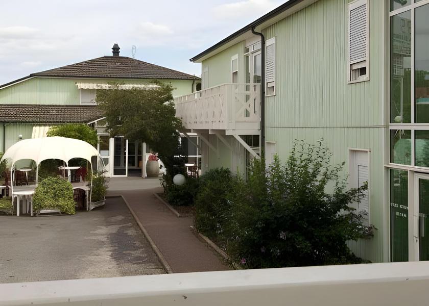 Nouvelle-Aquitaine Artigues-pres-Bordeaux Hotel Exterior