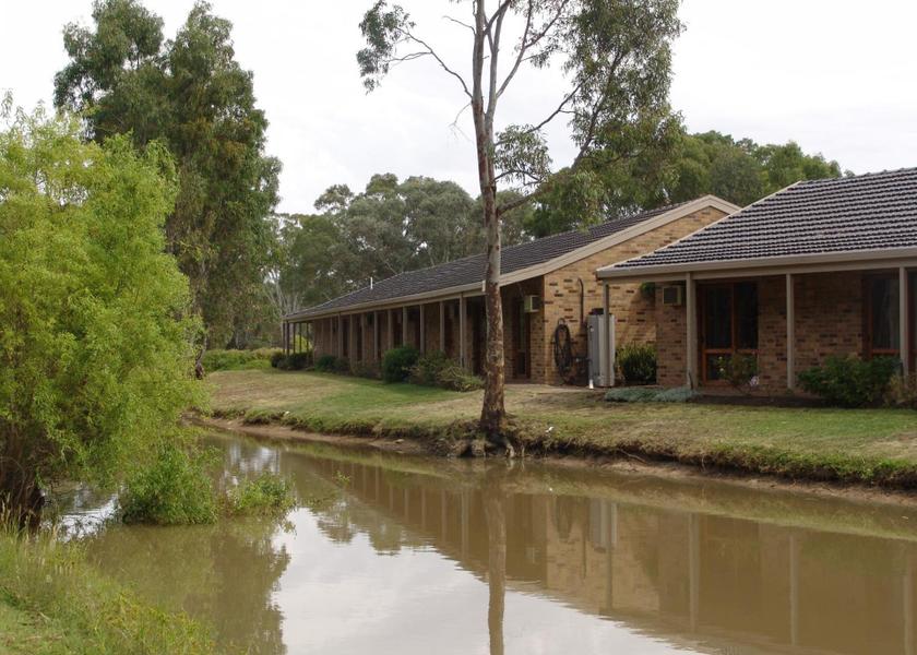 Victoria Stawell Exterior view