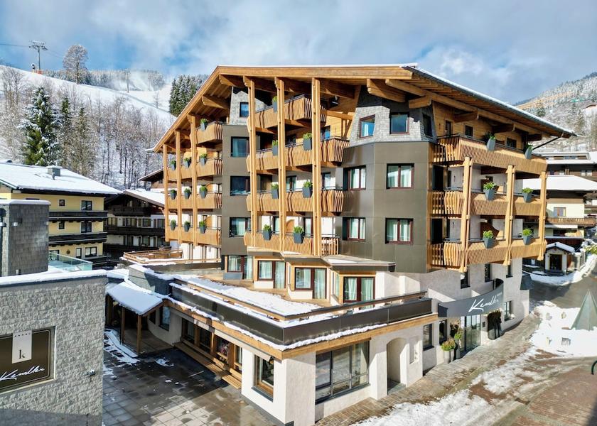 Salzburg State Saalbach-Hinterglemm Front of property