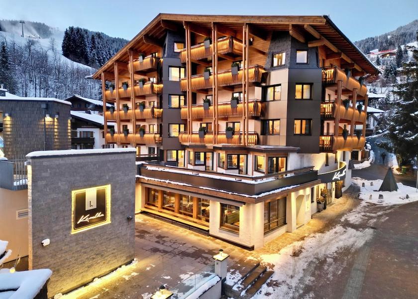 Salzburg State Saalbach-Hinterglemm Front of property