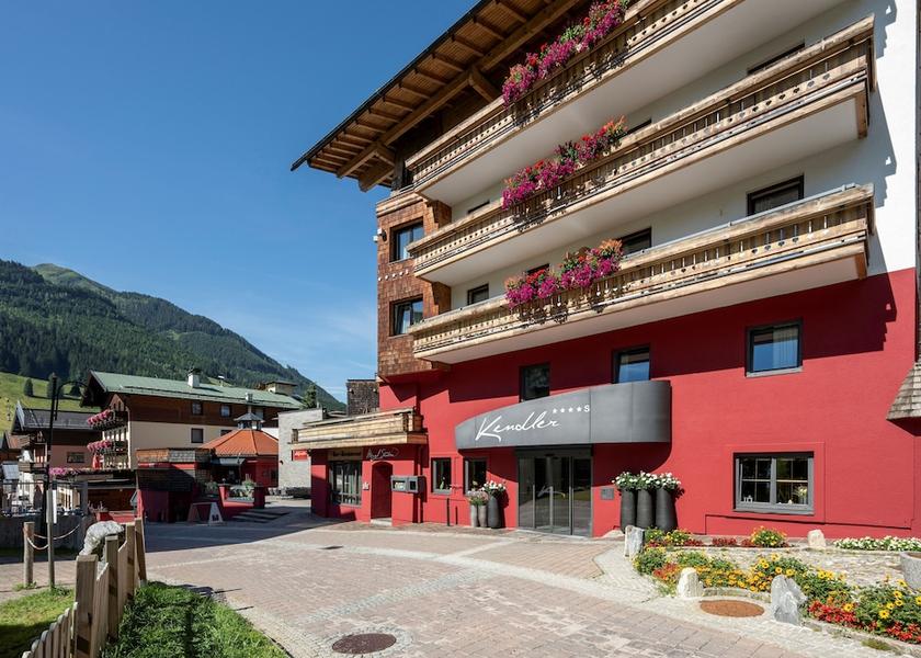 Salzburg State Saalbach-Hinterglemm Property entrance
