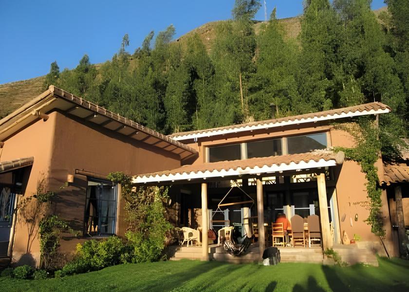 Cusco Region Pisac Exterior view
