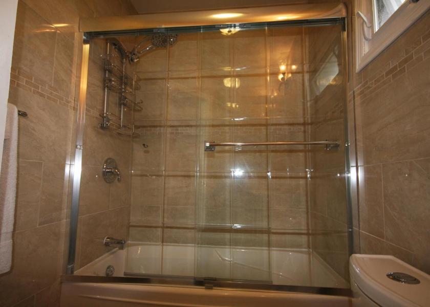 Quebec Gatineau Double Room with Two Double Beds