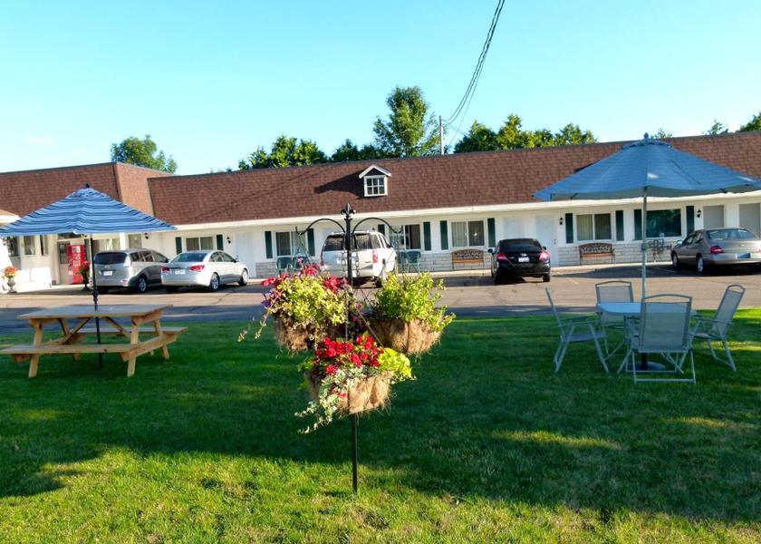 Ontario Arnprior Surrounding environment