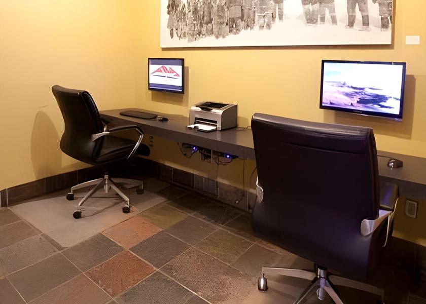 Nunavut Iqaluit Business center