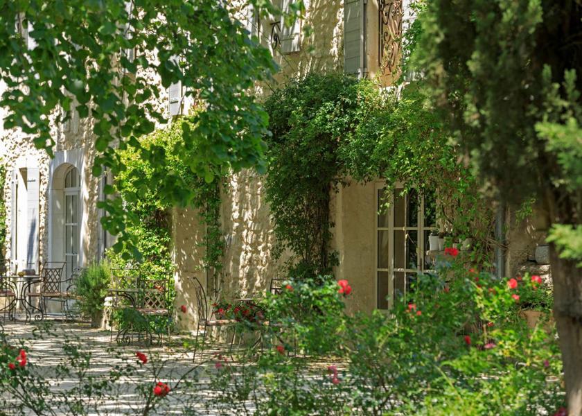 Provence-Alpes-Côte d'Azur St.-Rémy-de-Provence Exterior view