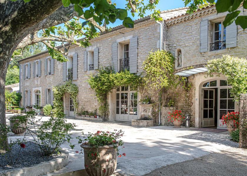 Provence-Alpes-Côte d'Azur St.-Rémy-de-Provence Exterior view