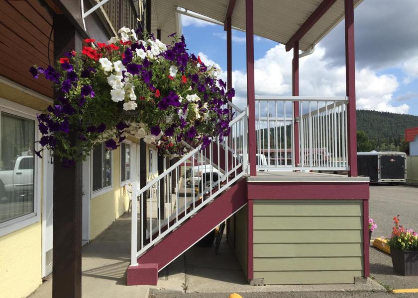 British Columbia 100 Mile House Exterior view