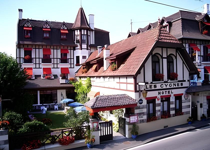 Auvergne-Rhône-Alpes Evian-les-Bains Exterior view