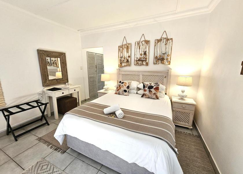 KwaZulu-Natal St. Lucia Queen Private Room with Private Patio