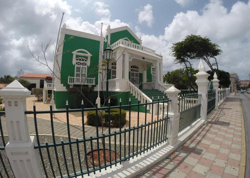  Oranjestad Facilities