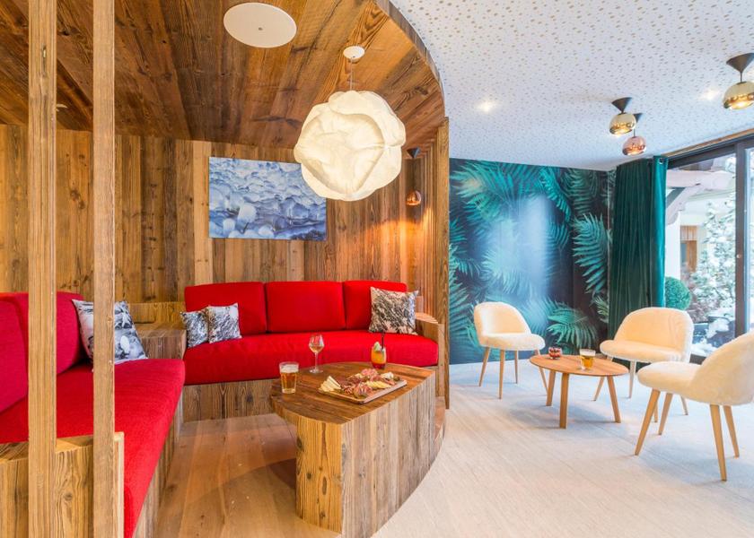 Shared lounge/TV area