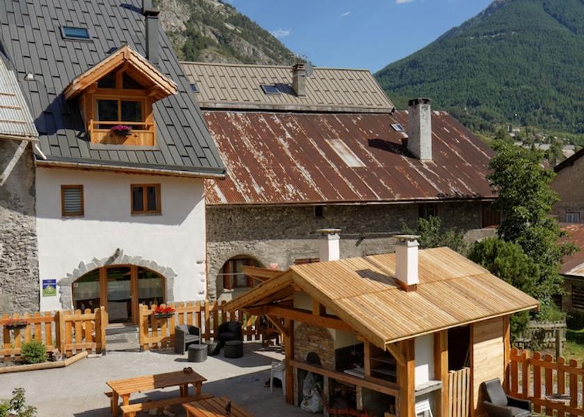 Provence-Alpes-Côte d'Azur Briançon Front of property