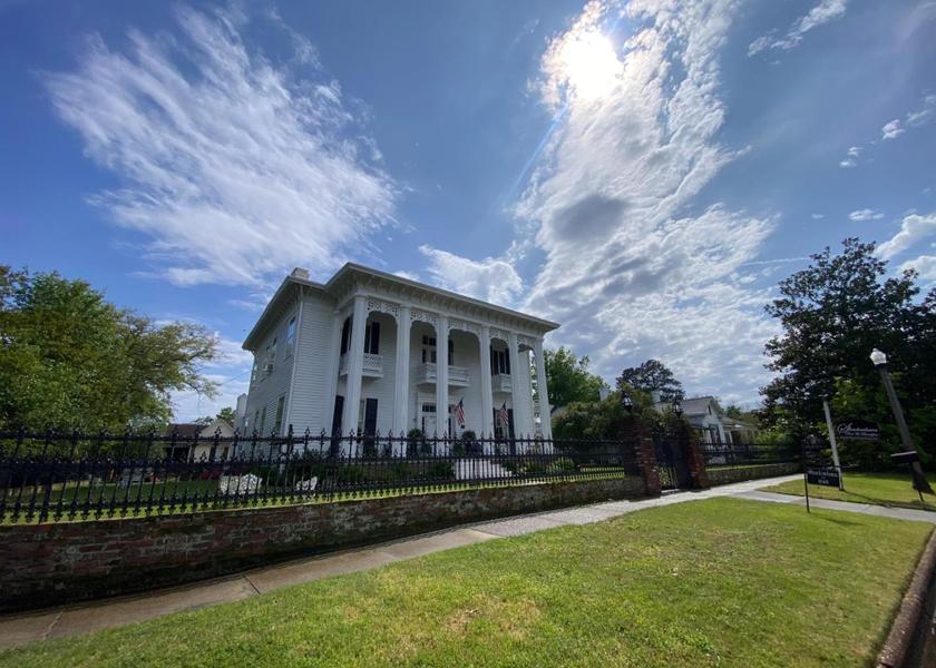 Mississippi Columbus Exterior view