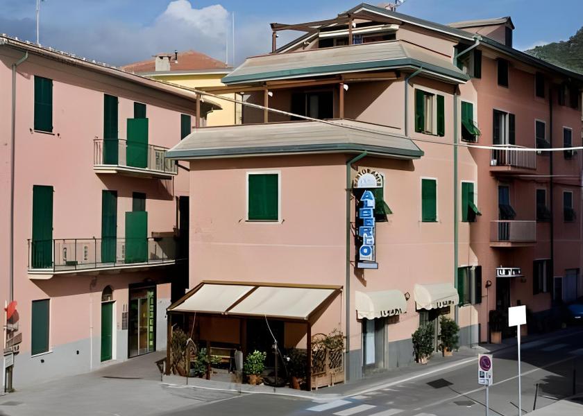 Liguria Deiva Marina Exterior view
