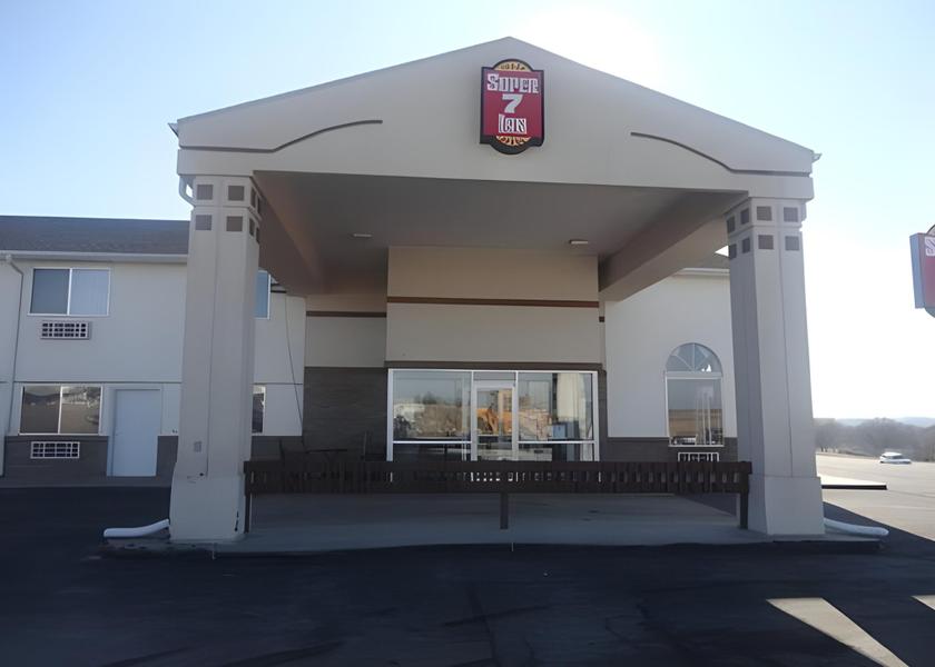 Nebraska Tecumseh Exterior view