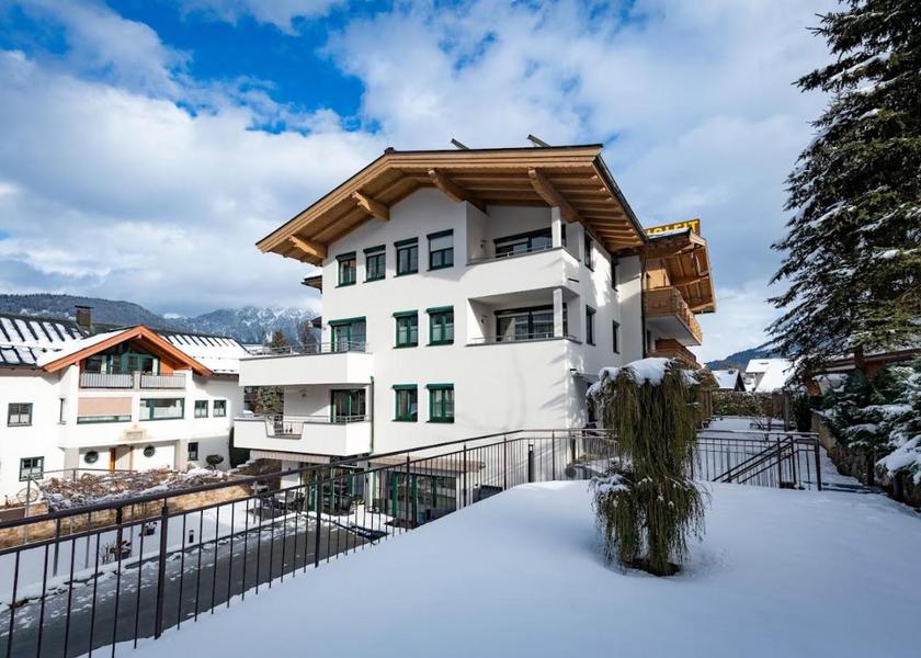 Tyrol Soell 
