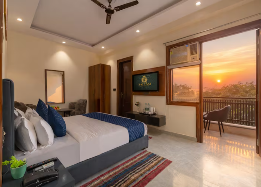 Uttar Pradesh Noida Premium Room