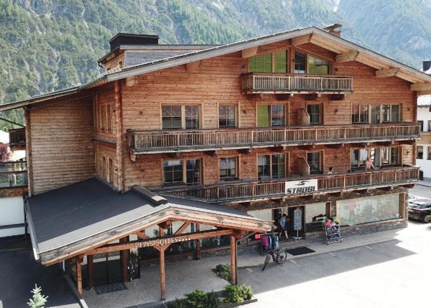 Tyrol Holzgau Exterior view
