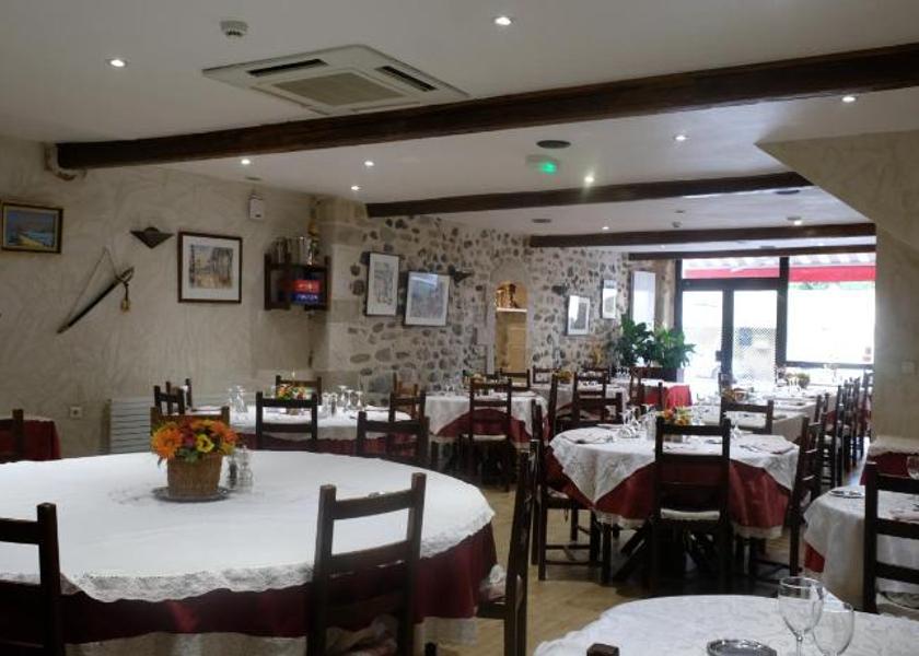 Auvergne-Rhône-Alpes Le Puy-en-Velay Restaurant