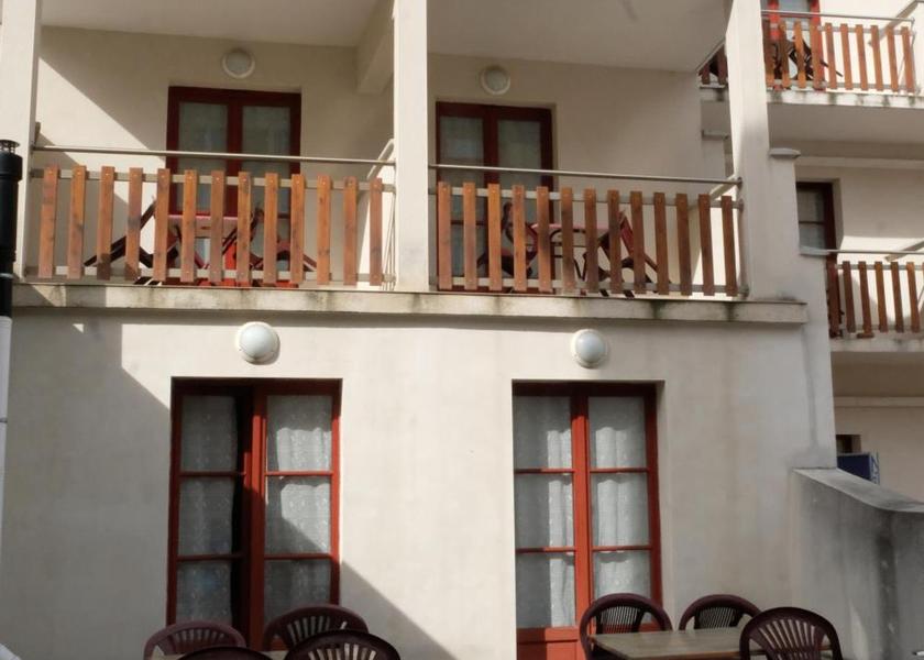 Auvergne-Rhône-Alpes Le Puy-en-Velay Balcony/terrace