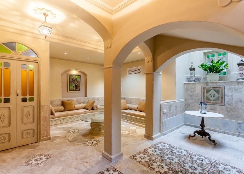  La Marsa Lobby sitting area
